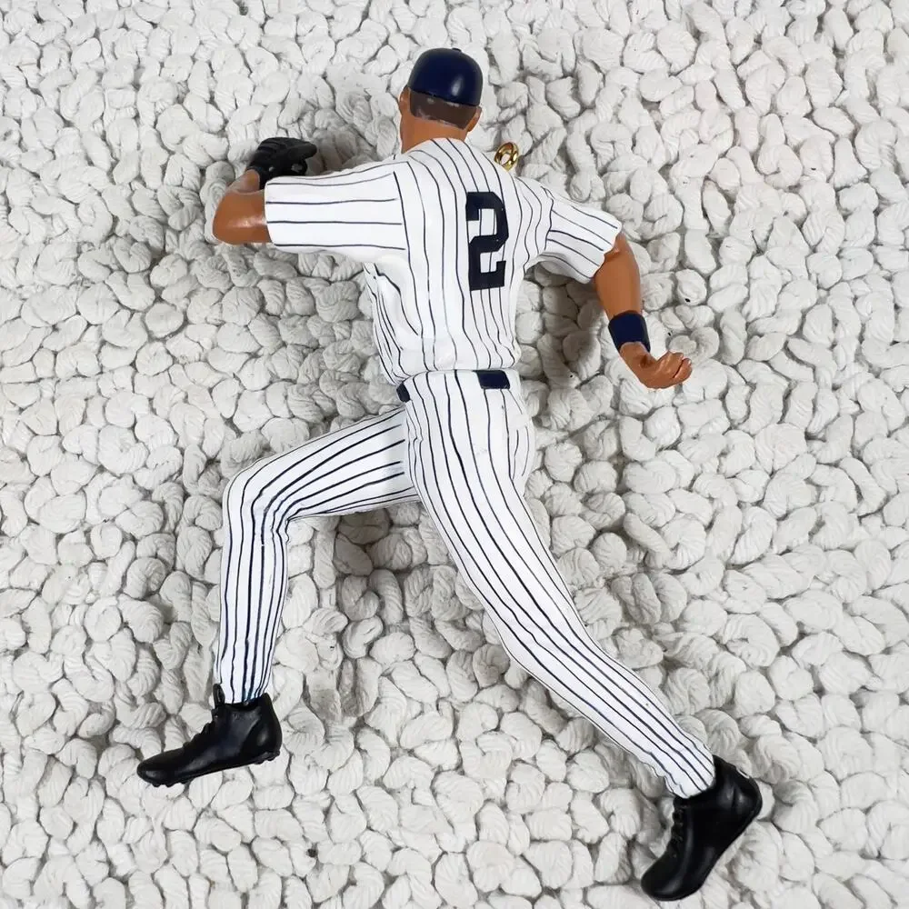 Derek Jeter NY Yankees 2002 Hallmark Keepsake Ornament Handcrafted